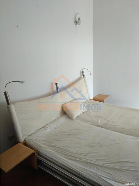 Unirii apartament 4 camere de vanzare