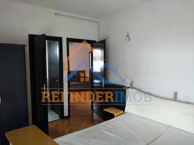 Unirii apartament 4 camere de vanzare