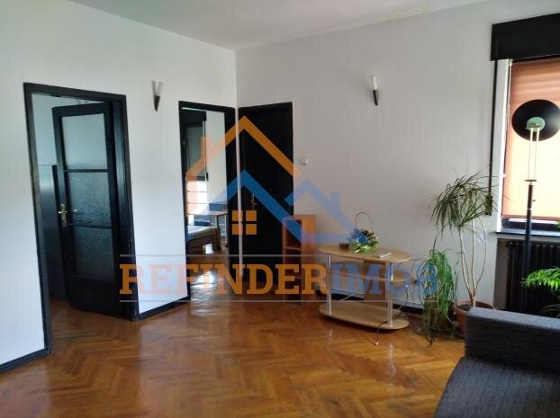 Unirii apartament 4 camere de vanzare