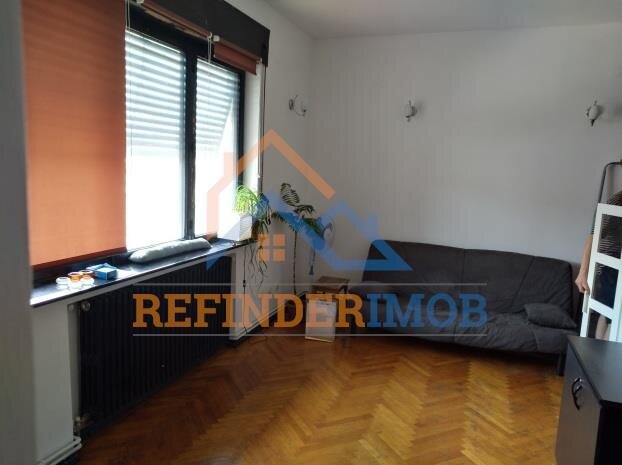 Unirii apartament 4 camere de vanzare