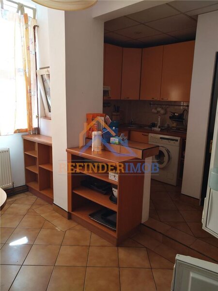 Unirii apartament 4 camere de vanzare